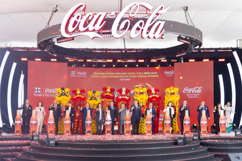 Nhà máy tại Tây Ninh có quy mô lớn nhất trong ba cơ sở sản xuất của Coca-Cola tại Việt Nam với vốn đầu tư 136 triệu USD chính thức đi vào hoạt động.