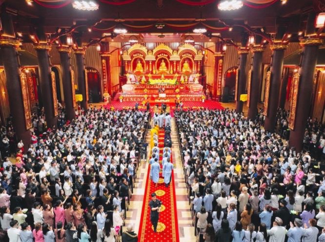 The 2025 Spring Festival at Yen Tu Buddhist relic in Quang Ninh province.