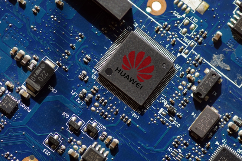 Chip AI Ascend 910B – quân bài cũ Huawei đang tung ra thị trường quốc tế.