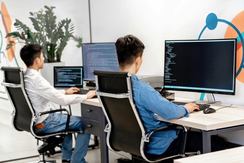 Thay vì tiếp tục dựa vào nền tảng và hạ tầng nước ngoài, Việt Nam có thể đẩy nhanh quá trình tự chủ bằng cách đầu tư vào công nghệ trong nước. Nguồn ảnh: Pexels