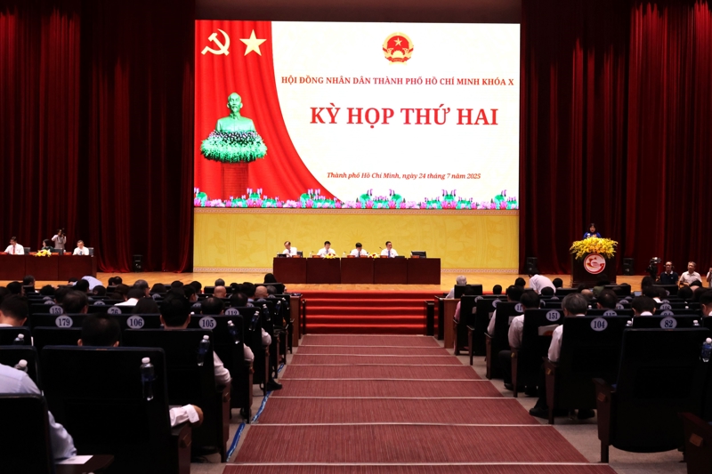 Toàn cảnh kỳ họp - Ảnh: Cổng thông tin điện tử TP.HCM.