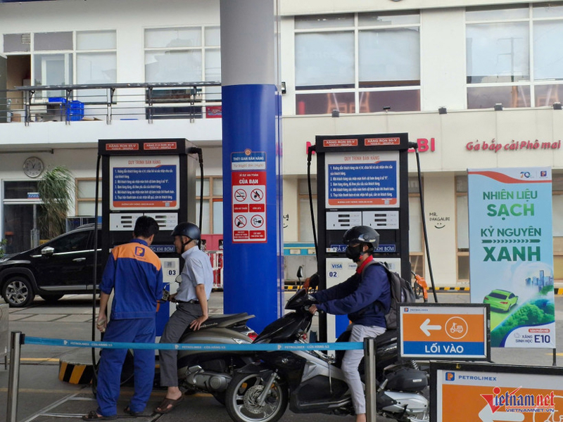 A petrol station in Cau Kieu ward of HCM City where E10 fuel will be sold. (Photo: VNA)