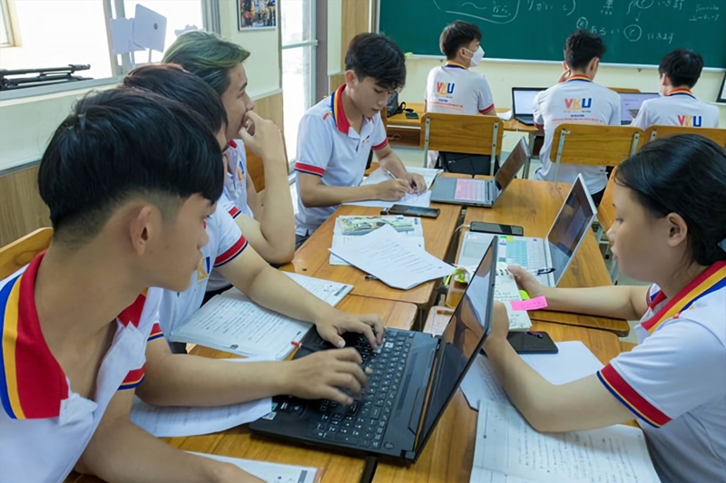 Cơ hội nghề nghiệp trong ngành bán dẫn rất phong phú và đa dạng, không chỉ giới hạn ở thiết kế vi mạch. Ảnh minh họa