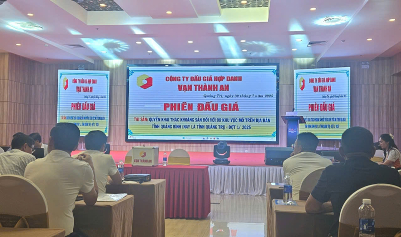 Phiên đấu giá quyền khai thác khoáng sản đợt 1 năm 2025 với 8 khu vực mỏ trên địa bàn tỉnh Quảng Trị mới vào ngày 30/7. Ảnh: Trần Anh