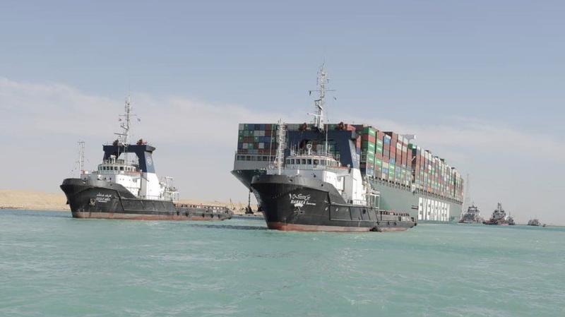 Tàu Ever Given sau khi được giải cứu khỏi tình trạng mắc kẹt ở kênh đào Suez - Ảnh: BBC.