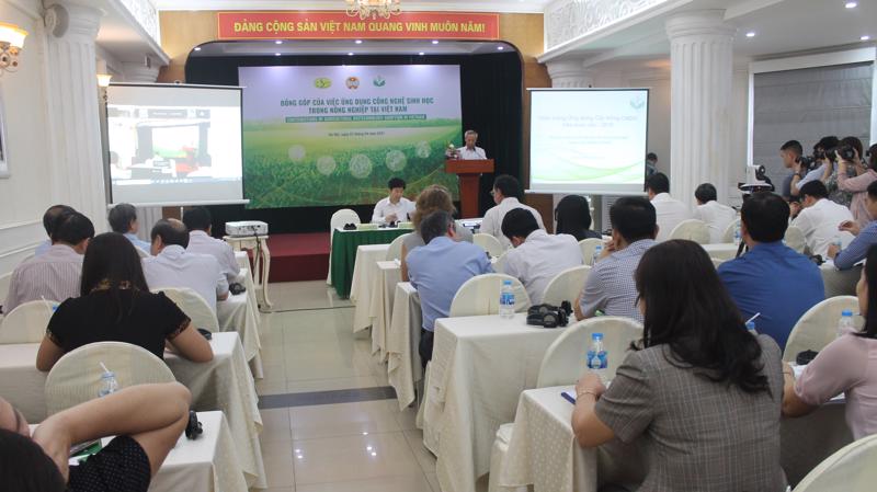 Hội thảo về ứng dụng công nghệ sinh học trong nông nghiệp.