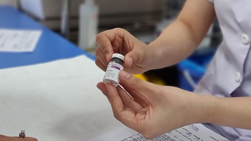 Lô vaccine Covid-19 AstraZeneca về Việt Nam tiếp theo sẽ bị chậm khoảng 3 tuần. Ảnh - Bộ Y tế. 