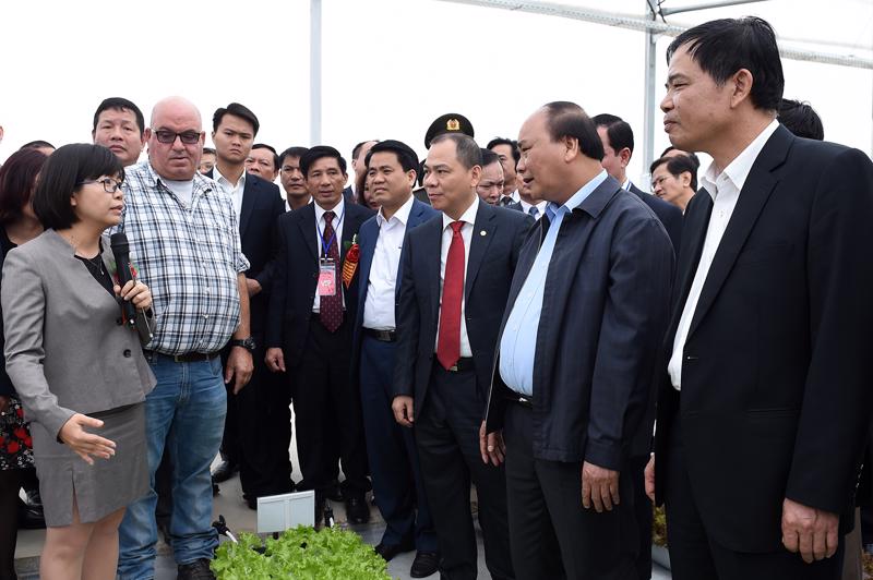Thủ tướng Nguyễn Xuân Phúc thăm dự án VinEco Hà Nam của tập đoàn Vingroup.