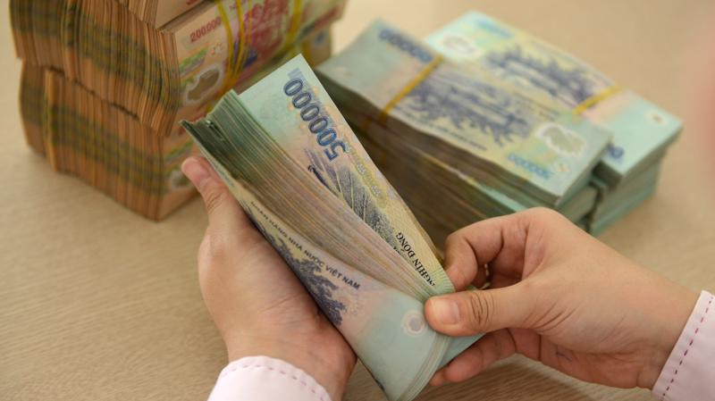 Ngân hàng Nhà nước cho biết, thời gian qua đã phát sinh việc nhiều tổ chức tín dụng mua trái phiếu doanh nghiệp phát hành với mục đích để cơ cấu lại nợ, tiềm ẩn nhiều rủi ro.