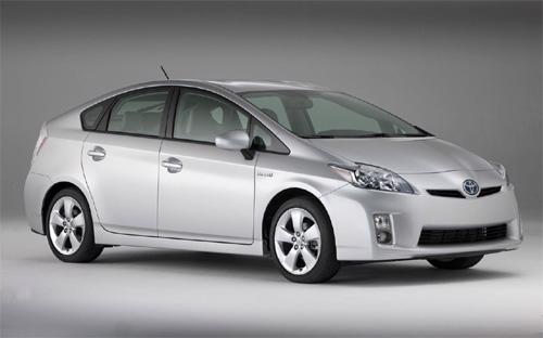 Một mẫu xe Prius hybrid. Toyota và Ford đã liên tục thông báo các chiến dịch triệu hồi xe từ đầu năm 2013 đến nay.<br>