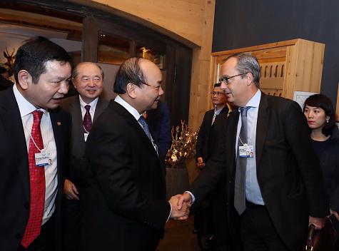 Thủ tướng gặp các tập đoàn thành viên WEF trong lĩnh vực công nghệ thông tin - Ảnh: VGP.
