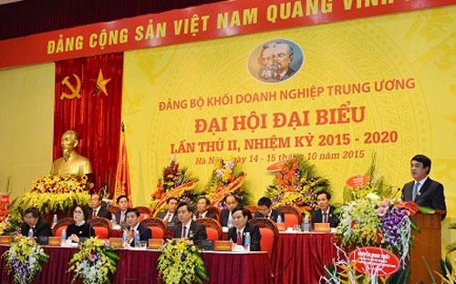 Ông Nghiêm Xuân Thành, Chủ tịch Hội đồng Quản trị Vietcombank, đưa ra đề xuất tại đại hội đại biểu lần thứ 2 Đảng bộ khối doanh nghiệp trung ương.<br>