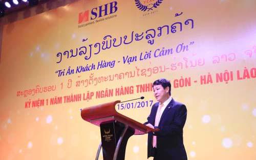 Ông Vũ Anh Tuấn, Tổng giám đốc SHB Lào cho biết, tính đến 31/12/2016, 
tổng tài sản của SHB Lào đã đạt 1.397,96 tỷ Kip (trên 150 triệu USD) - Ảnh: TTXVN.<br>