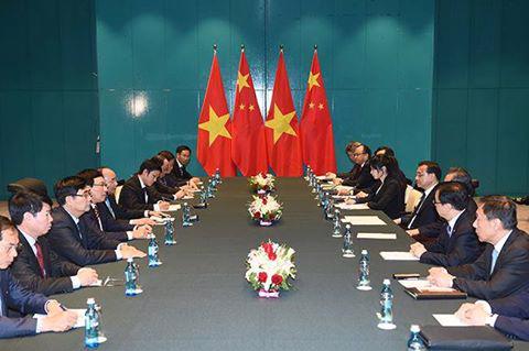 Cuộc gặp giữa Thủ tướng Việt Nam Nguyễn Xuân Phúc và Thủ tướng Trung Quốc Lý Khắc Cường ngày 14/7/2016.