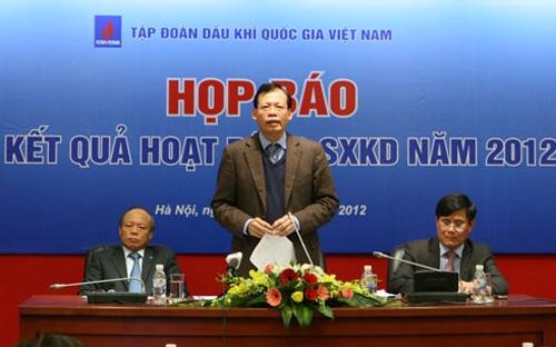 Chủ tịch Petro Vietnam chủ trì buổi họp báo chiều 27/12.<br>