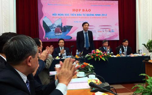 <span id="div" class="fl w100 mt10 span-detailimages relative">Buổi họp báo giới thiệu về hội nghị xúc tiến đầu tư vào Quảng Ninh năm 2012.</span>