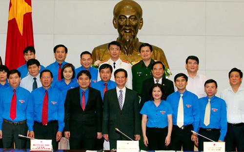 Thủ tướng Nguyễn Tấn Dũng và các đại biểu Trung ương Đoàn - Ảnh: VGP/Nhật Bắc.