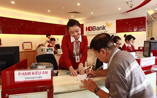 Với đối tượng khách hàng cá nhân vay mới, HDBank đã giảm lãi suất lãi 
suất cho vay tối đa từ 11,5%/năm (lãi suất hiện hành) xuống 10,5%/năm, 
giảm 1%/năm.