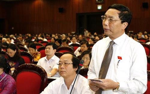 Ông Nguyễn Đức Hiền, Trưởng ban Dân nguyện được giới thiệu để bầu bổ sung vào Ủy ban Thường vụ Quốc hội.