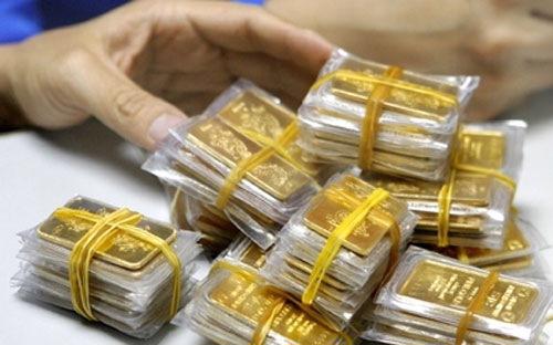 Số liệu của Ngân hàng Nhà nước cho thấy, sau hơn 4 tháng đấu thầu vàng 
miếng, cơ quan này đã tổ chức 51 phiên đấu thầu. Trong đó, Ngân hàng Nhà
 nước đã chào thầu 1.478.000 lượng vàng, tương đương khoảng 56,8 tấn 
vàng, và bán được 1.374.900 lượng vàng, tương đương gần 52,9 tấn vàng.
