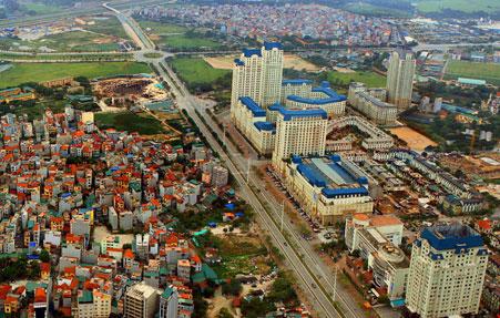 Chủ tịch UBND thành phố Hà Nội đã giao cho các sở, 
ngành, đơn vị liên quan tổ chức lấy ý kiến nhân dân từ cấp tổ dân phố, 
các thôn về việc thành lập 2 quận và 23 phường mới.