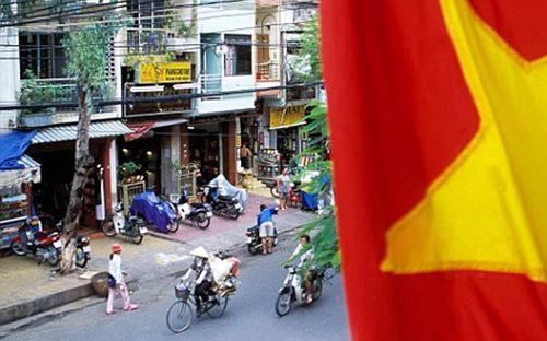 Điều 54 của dự thảo Hiến pháp sửa đổi quy định: nền kinh tế Việt Nam
 là nền kinh tế thị trường định hướng xã hội chủ nghĩa với nhiều hình 
thức sở hữu, nhiều thành phần kinh tế. 
