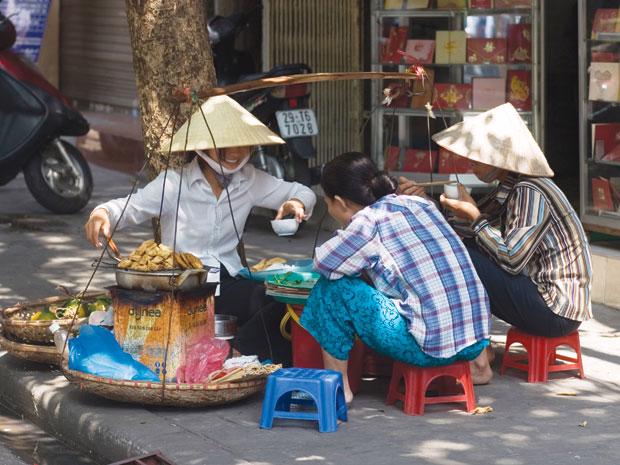 An toàn thực phẩm vẫn tiềm ẩn nhiều rủi ro tại Việt Nam.