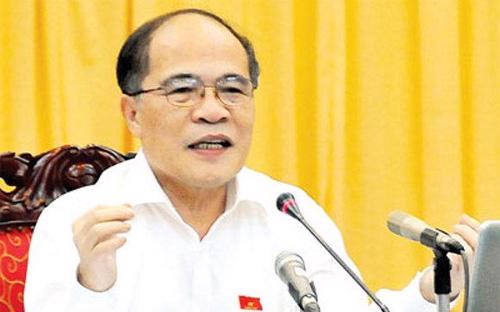 Chủ tịch Quốc hội Nguyễn Sinh Hùng: "Nguyên tắc là không điều chỉnh giá thầu, chỉ điều chỉnh khi bất khả kháng".