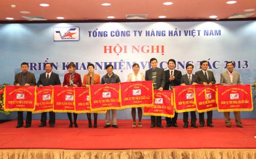 Ở báo cáo năm 2012 được nhắc đến như một điển hình về tiêu cực, năm nay 
Tổng công ty Hàng hải Việt Nam đã đăng ký tiết kiệm hơn 110 tỷ đồng, 
thực hiện hơn 109 tỷ đồng…