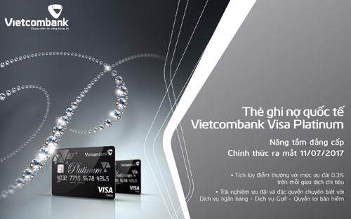  Khi thực hiện giao dịch chi tiêu, chủ thẻ Vietcombank Visa Platinum được hoàn tiền vào tài khoản 
thẻ với số tiền tương đương 0,3% giá trị giao dịch thành công.