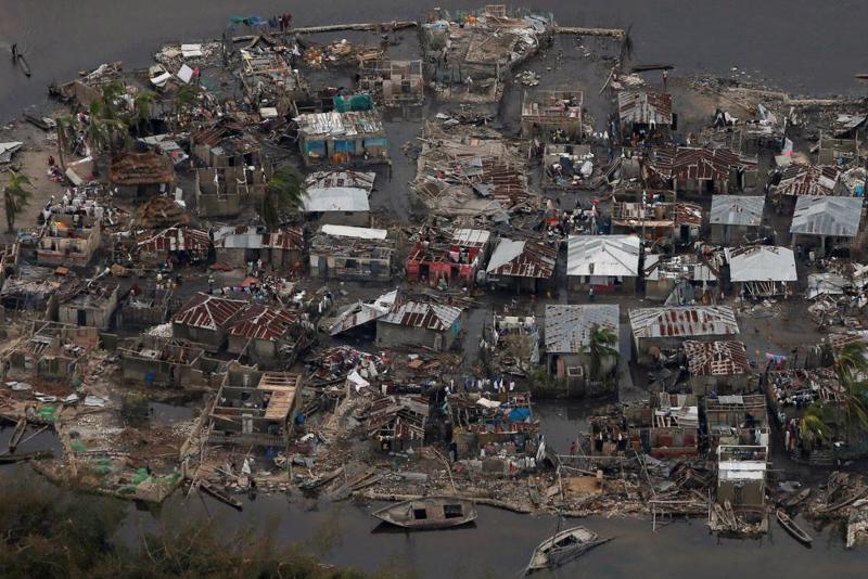 Nhà cửa ở Haiti tan hoang sau bão Matthew - Ảnh: Reuters.<br>