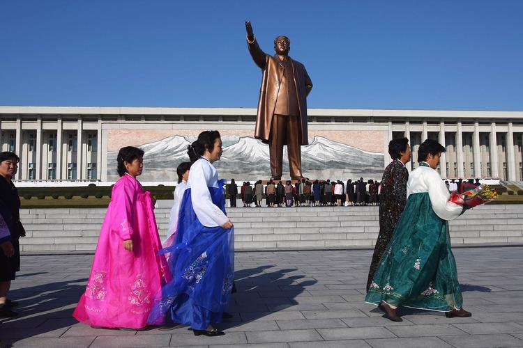 Một bức tượng đồng của lãnh tụ Triều Tiên Kim Nhật Thành ở Bình Nhưỡng - Ảnh: Getty/Bloomberg.<br>