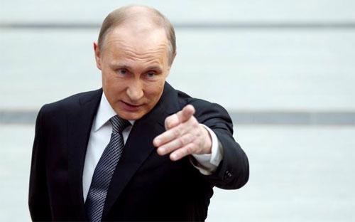 Tổng thống Nga Vladimir Putin trong chương trình trả lời trực tuyến câu hỏi của người dân ngày 14/4 - Ảnh: Reuters.<br>