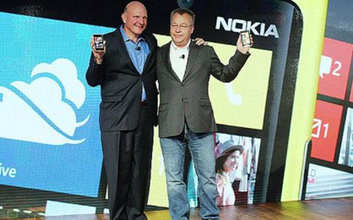 Việc Microsoft mua lại một phần Nokia được xem là một trong những sự kiện chấn động làng công nghệ thế giới trong năm nay - Ảnh: BBC/ Getty.<br>
