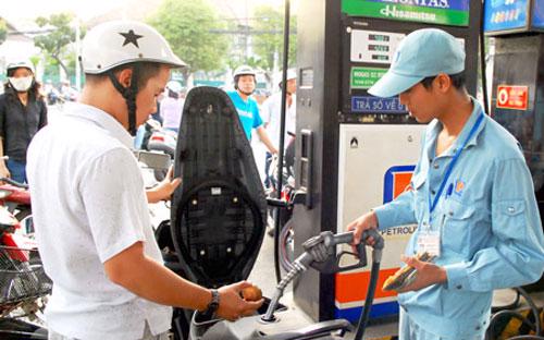 Nhu cầu tiêu thụ dầu diesel của Việt Nam đã giảm trong mấy tháng gần đây do tăng trưởng kinh tế giảm tốc.