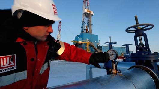 Nga là nước xuất khẩu dầu lớn thứ nhì thế giới sau quốc gia vùng Vịnh Saudi Arabia - Ảnh: Reuters.<br>