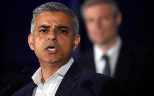 Tân thị trưởng London Sadiq Khan - Ảnh: Reuters.<br>