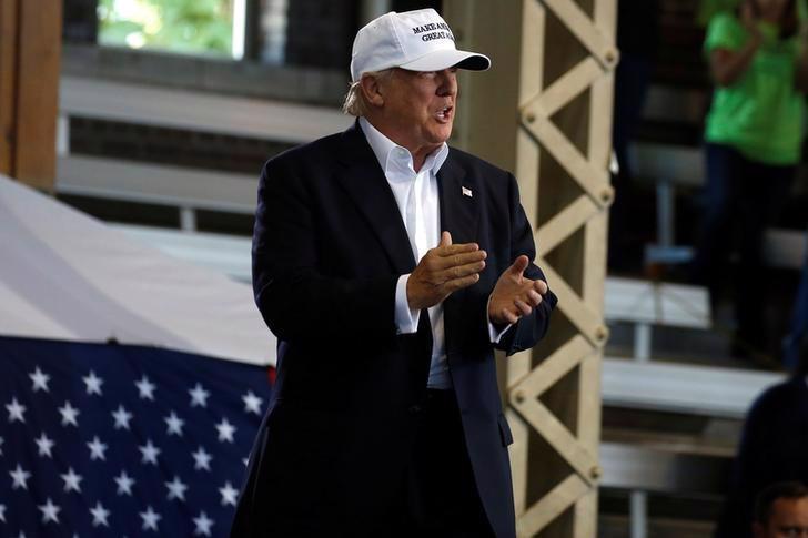 Ứng cử viên Tổng thống Mỹ Donald Trump phát biểu tại Des Moines, bang Iowa ngày 27/8 - Ảnh: Reuters.<br>