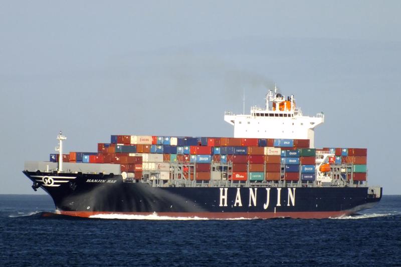 Một tàu chở container của hãng vận tải biển Hanjin.<br>