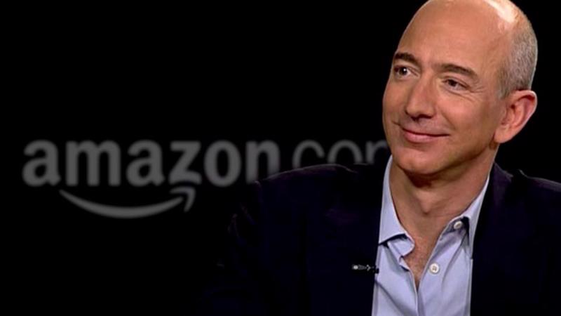 Ông Jeff Bezos, nhà sáng lập kiêm CEO của Amazon.<br>