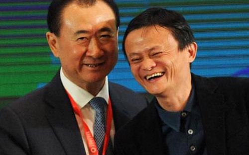Ông Wang Jianlin (trái) và ông Jack Ma, hai tỷ phú giàu nhất Trung Quốc theo xếp hạng của tạp chí Hồ Nhuận - Ảnh: Getty/CNBC.<br>
