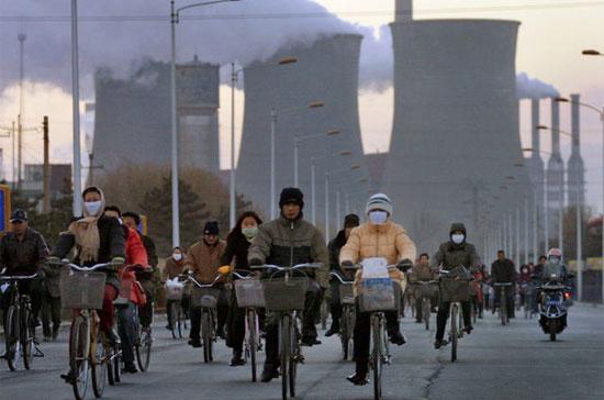 Giờ tan tầm trên một đường phố ở Bao Đầu, Nội Mông, Trung Quốc - Ảnh: Bloomberg.