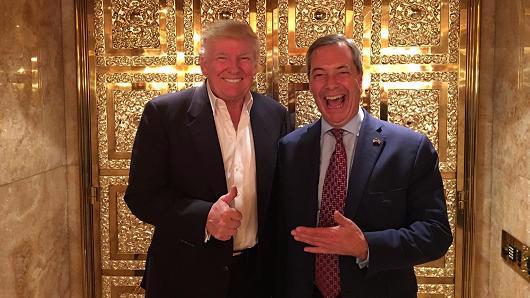 Tổng thống Mỹ đắc cử Donald Trump (trái) và thủ lĩnh phong trao Brexit của Anh Nigel Farage - Ảnh: Getty/CNBC.<br>