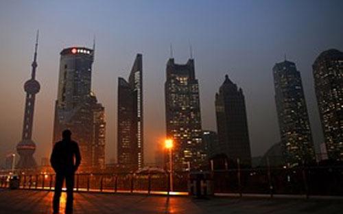 Việc các địa phương nợ chồng chất có thể gây sức ép lên hệ thống tài
 chính của Trung Quốc và dẫn tới nguy cơ những vụ giải cứu đầy tốn kém - Ảnh: Reuters.<br>