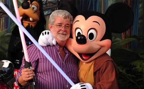 Đạo diễn George Lucas (trái). Vụ đạo diễn này mới đây bán lại hãng phim của ông cho hãng Disney với giá 4 tỷ USD cũng 
có thể nhằm mục đích tiết kiệm hàng trăm triệu USD tiền thuế phải đóng.<br>