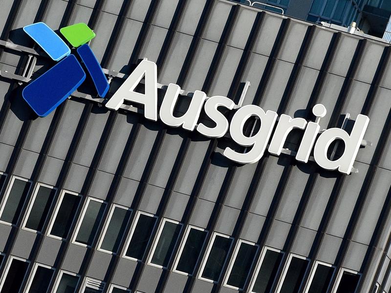 Nếu lời chào mua mạng điện Ausgrid từ State Grid of China rốt cục cũng 
bị khước từ, thì Australia có nguy cơ phải chứng kiến mối quan hệ giảm 
sút với Trung Quốc.