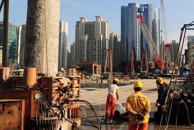Một công trường xây dựng ở Trung Quốc - Ảnh: PRI.<br>