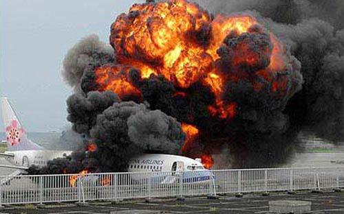 Một vụ cháy xảy ra với máy bay của hãng hàng không China Airlines vào năm 2007<i> - Ảnh: 1001Crash.</i><br>