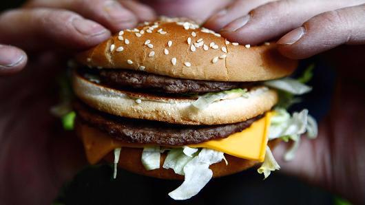 Bánh kẹp Big Mac - Ảnh: Bloomberg/Getty.<br>