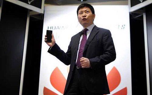 Ông Richard Yu trong buổi lễ ra mắt mẫu smartphone mới của Huawei tại London - Ảnh: BI.<br>